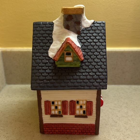 VTG Dickens Collectables Hand Painted Porcelain Lighted House- Candy Shop EUC - Picture 5 of 6